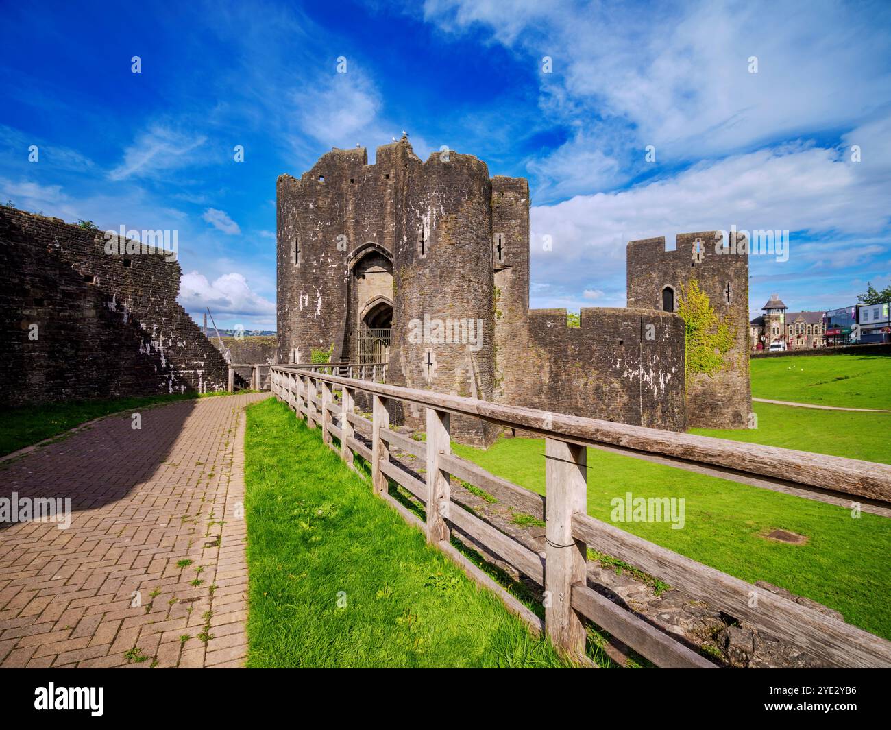 Caerphilly Castle, Caerphilly, Galles, Regno Unito Foto Stock
