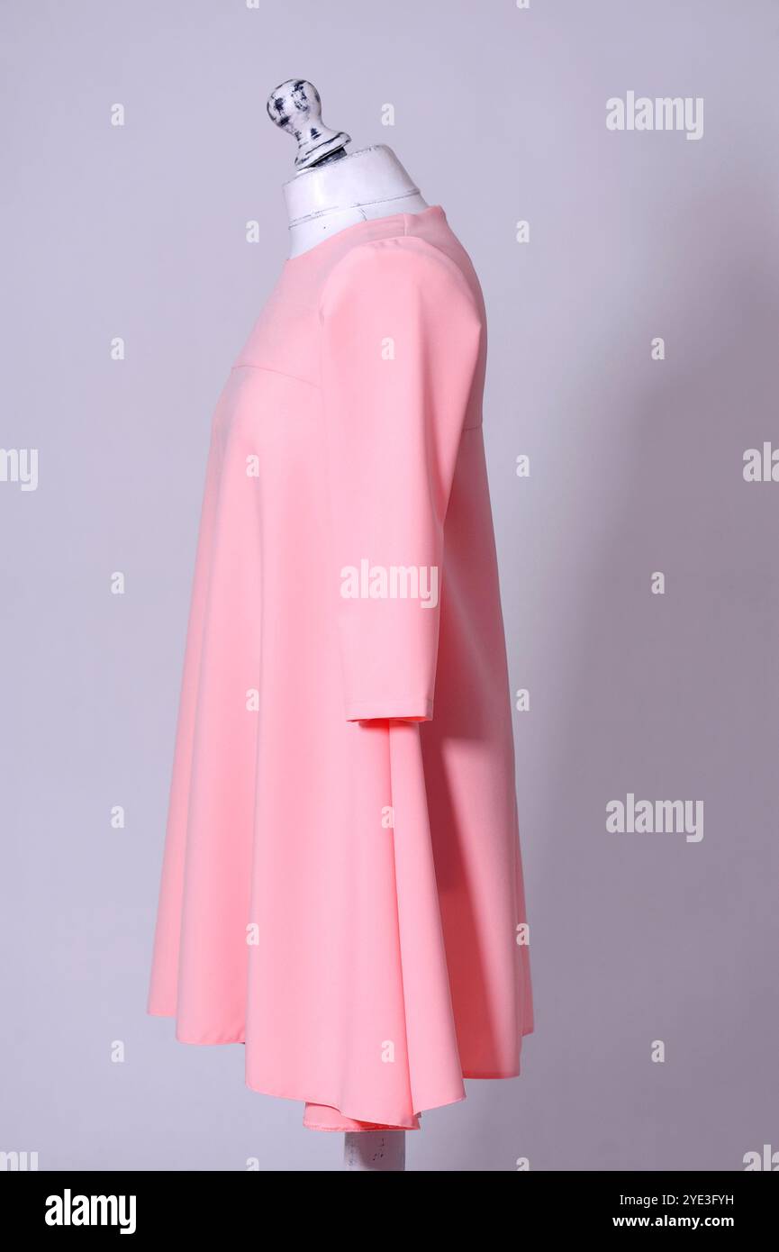 classic, fabbricazione, moderno, prodotto, donna, uomo, tradizionale, donna, tessuto fine, positività corporea, insieme, tradizione, tradizionale, stile, Foto Stock