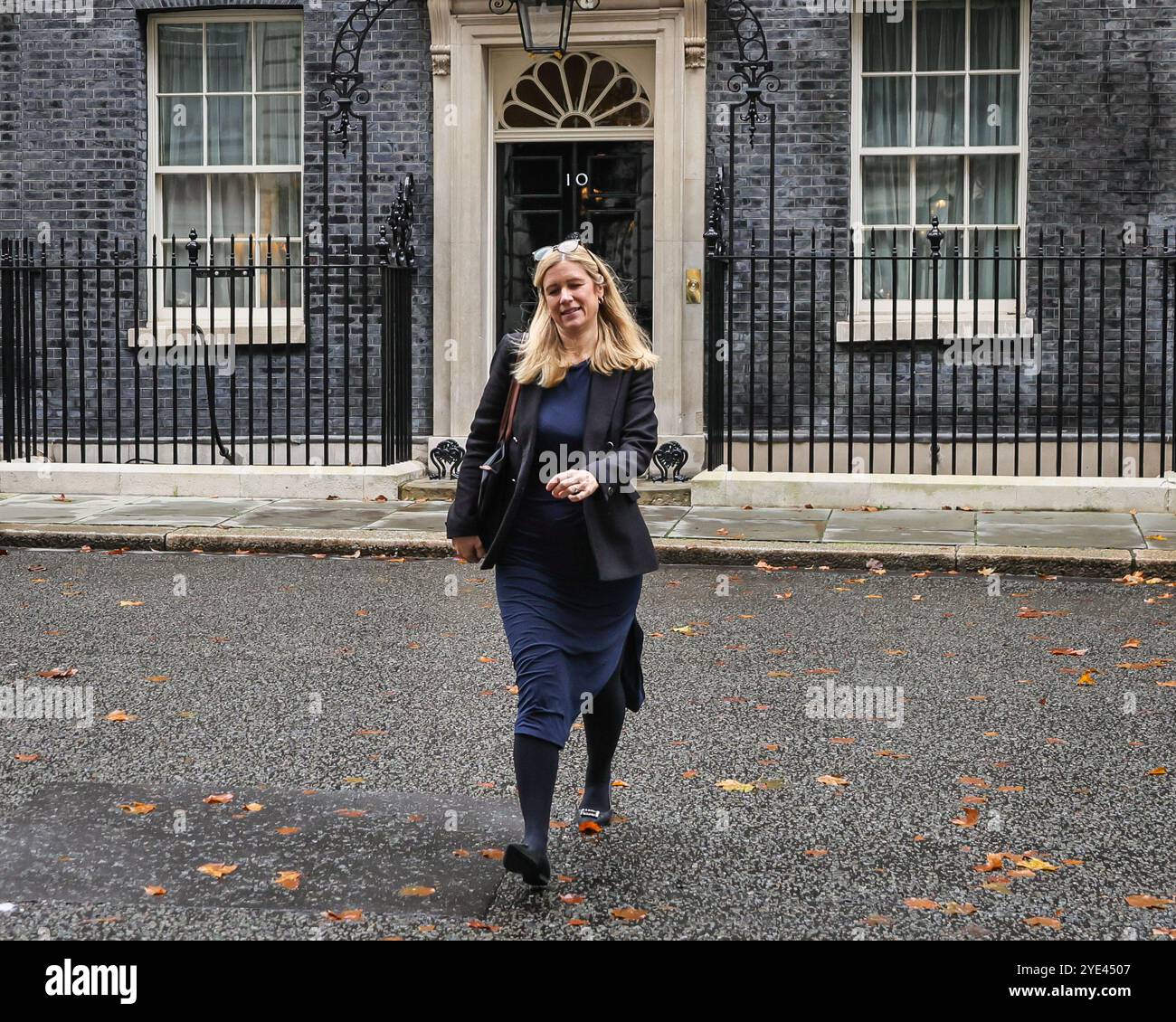 Londra, Regno Unito. 29 ottobre 2024. Ellie Reeves, presidente del partito laburista, deputato Lewisham West e East Dulwich. I ministri partecipano alla riunione del gabinetto di governo a Downing Street, Londra, Regno Unito Credit: Imageplotter/Alamy Live News Foto Stock