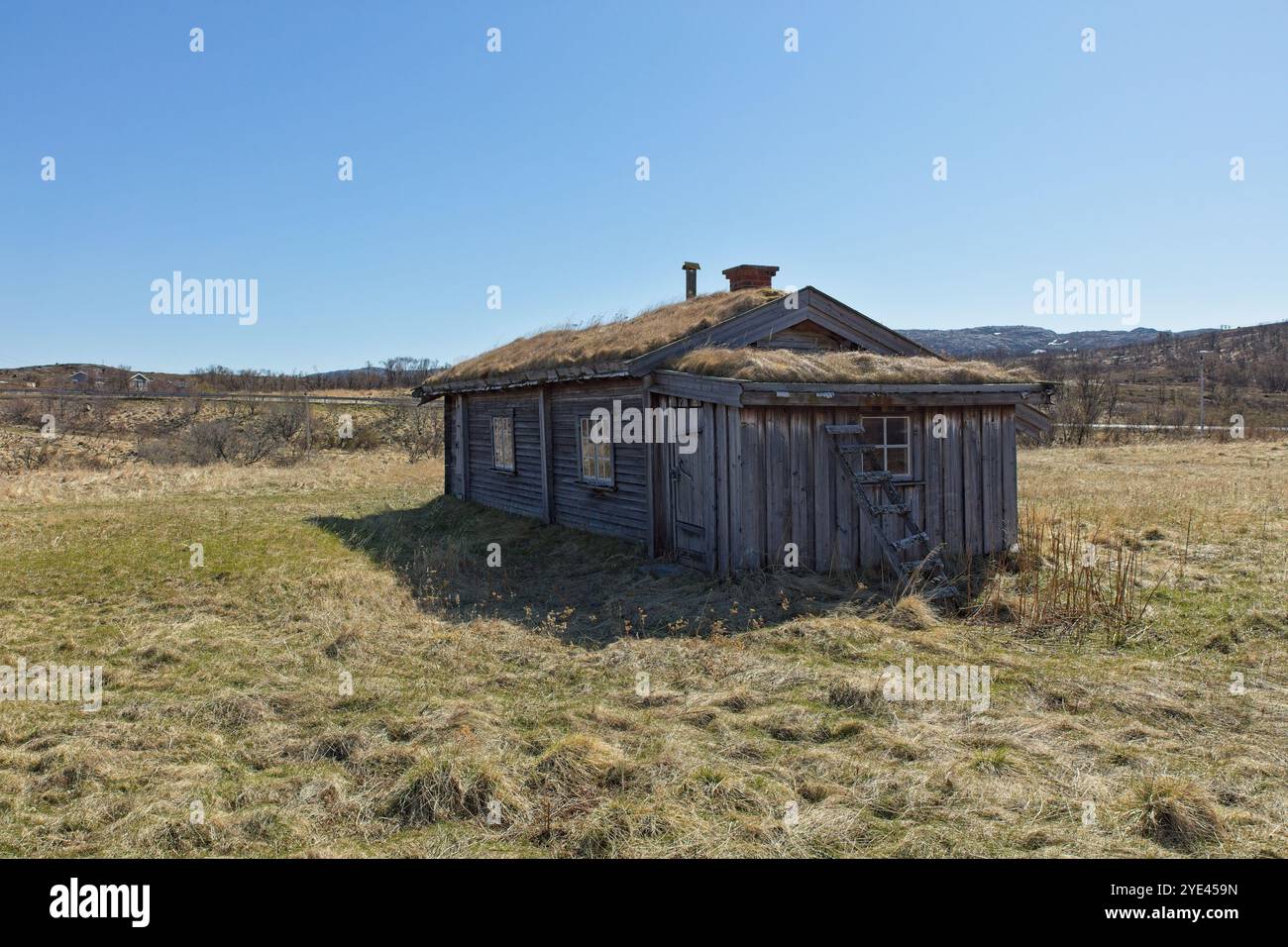 La casa d'infanzia di Isak Saba, con il bel tempo estivo, Reahpen, Norvegia. Foto Stock