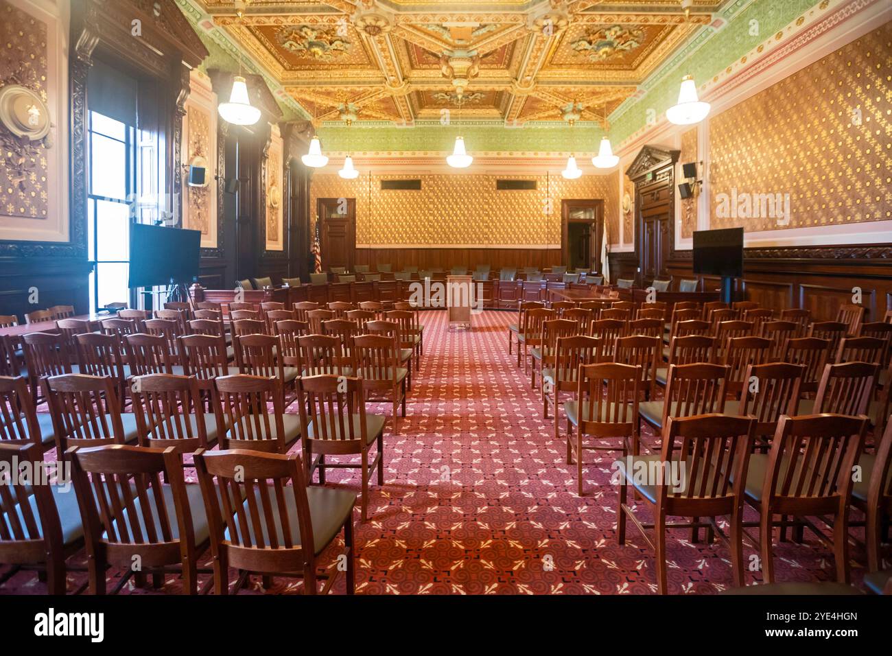 Springfield, Illinois - la vecchia camera della Corte Suprema nell'edificio del campidoglio dello stato dell'Illinois. La sala è ora una sala audizione per il legislatore. Foto Stock