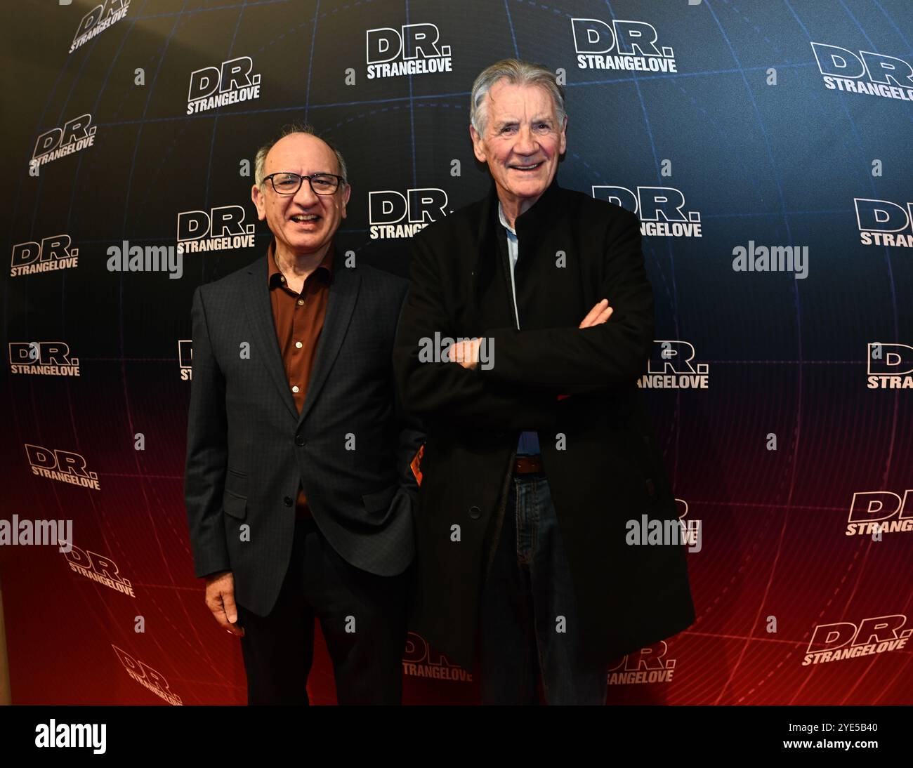 LONDRA, REGNO UNITO. 29 ottobre 2024. Armando Iannucci, Michael Palin assiste alla recita "Dr. Strangelove" presso il Noël Coward Theatre, Londra, Regno Unito. (Foto di ???/SEE li/Picture Capital) credito: Vedi li/Picture Capital/Alamy Live News Foto Stock