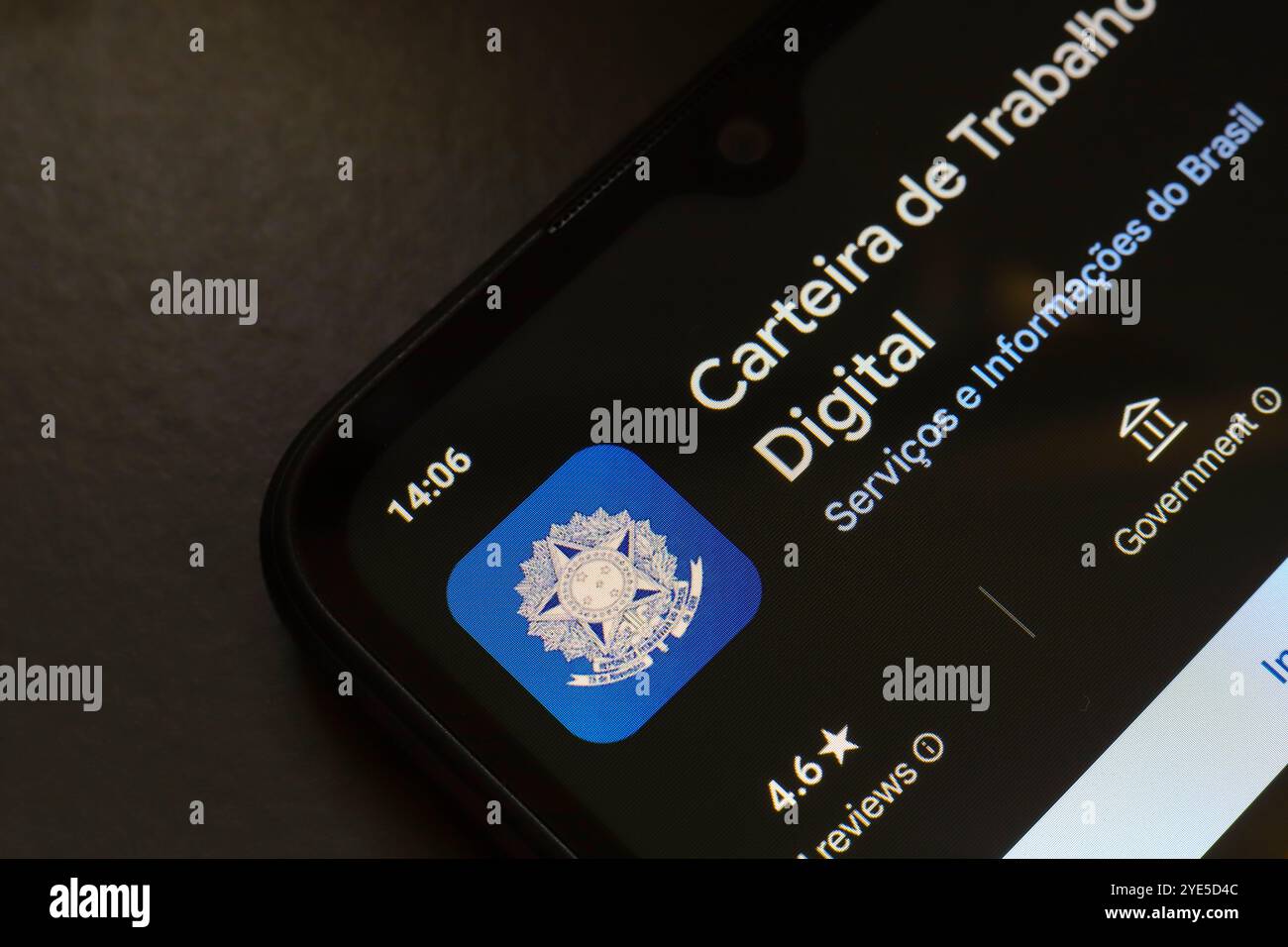 29 ottobre 2024, Brasile. In questa immagine, il logo dell'app Carteira de Trabalho Digital viene visualizzato sullo schermo di uno smartphone Foto Stock