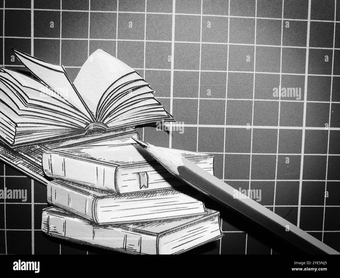 Arte concettuale di una pila di libri e una matita Foto Stock