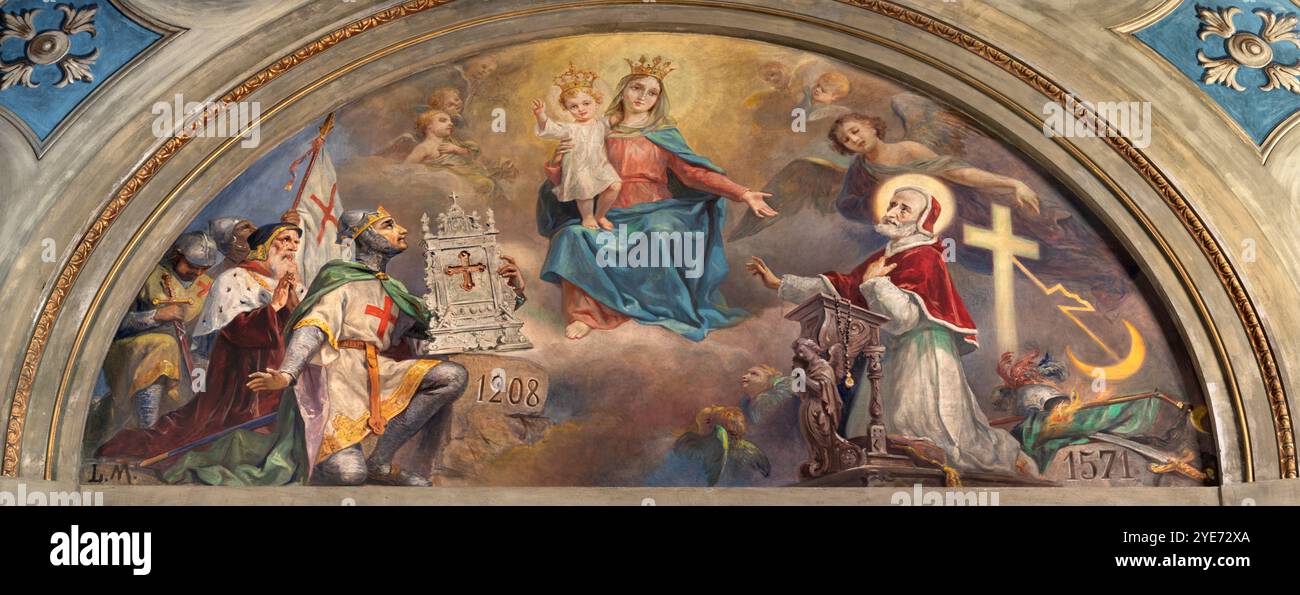 Alessandrai - affresco della Madonna con Santi e date di due battaglie contro i moslim ( ? E Lepanto) nella Cattedrale Foto Stock