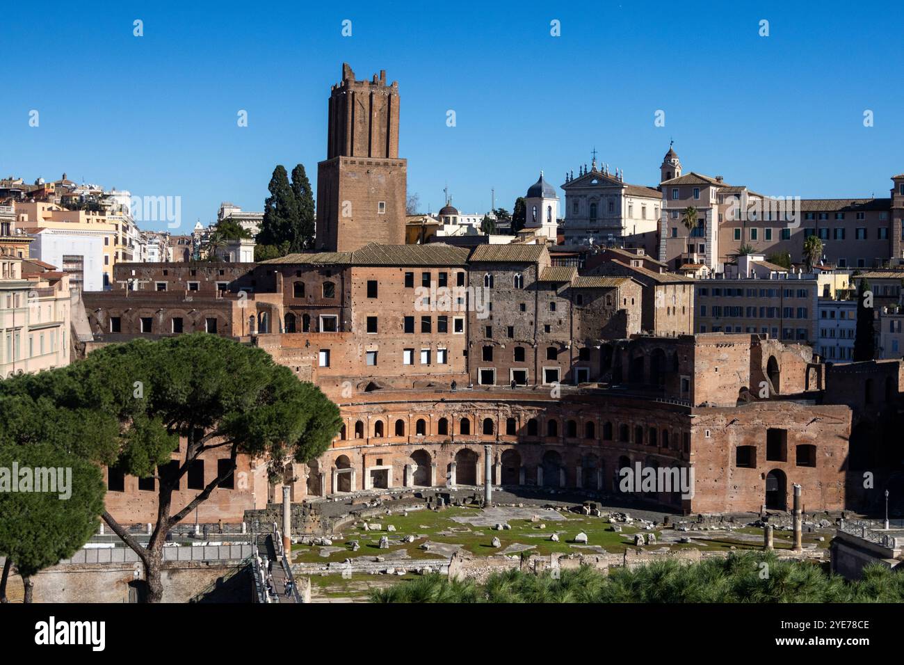 Mercati di Traiano a Roma. Vista dal Monumento a Vittorio Emanuele II Foto Stock