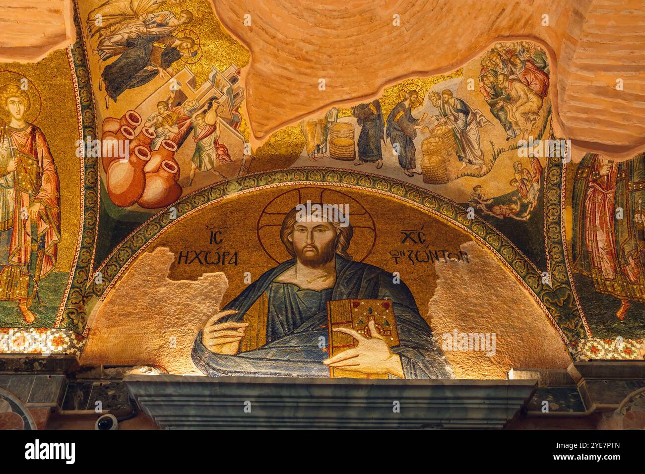 Mosaici della Chiesa di Chora, nota anche come Moschea Kariye a Istanbul. Istanbul Turchia - 8.17.2024 Foto Stock