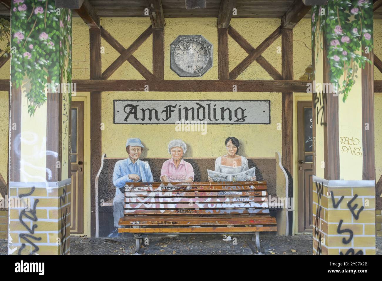 Banca, fermata dell'autobus, Am Findling, Grossbeerenstrasse, Babelsberg, Potsdam, Brandeburgo, Germania, Europa Foto Stock