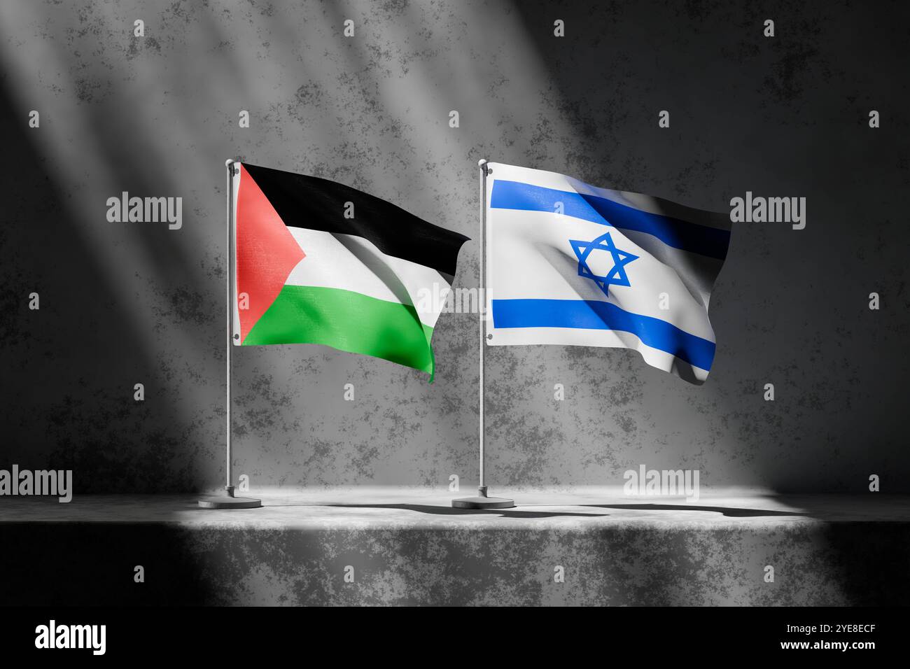 Bandiere palestinesi e israeliane affiancate, illuminate da una drammatica illuminazione su sfondo testurizzato e in cemento. Contrasto e tensione, ma anche Foto Stock