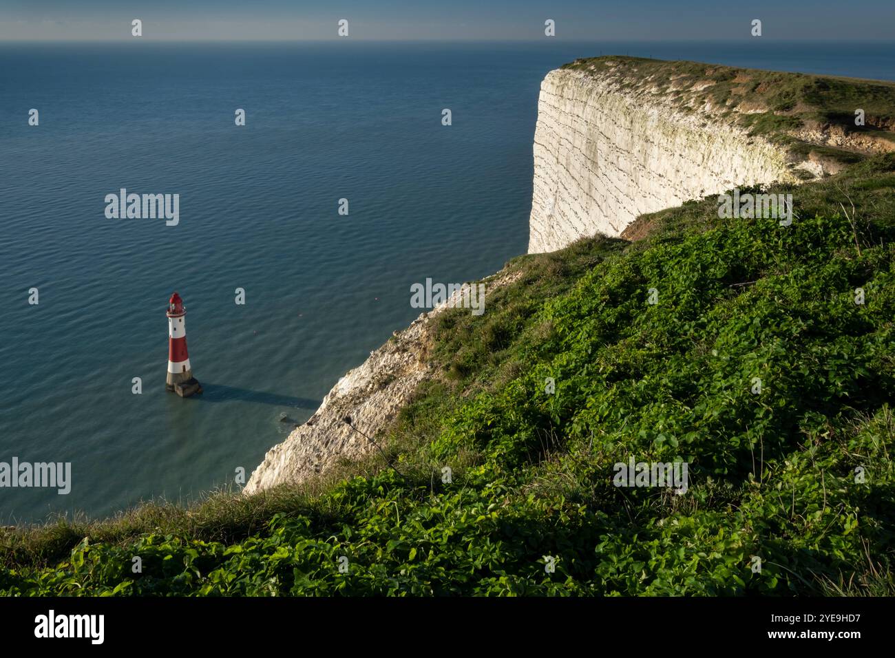 Beachy Head Lighthouse & Beachy Head, vicino a Eastbourne, South Downs National Park, East Sussex, Inghilterra, Regno Unito Foto Stock