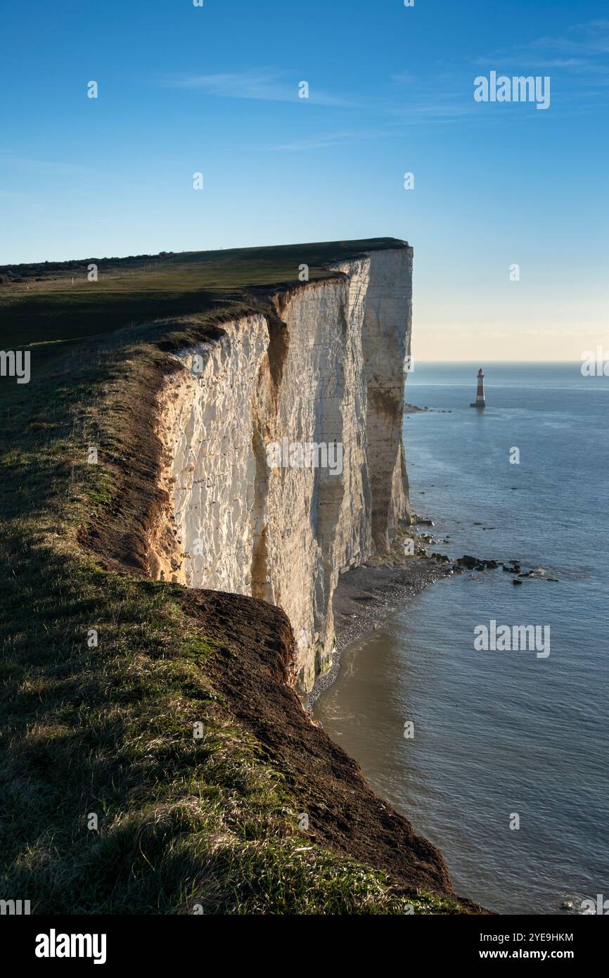 Beachy Head Lighthouse & Beachy Head, vicino a Eastbourne, South Downs National Park, East Sussex, Inghilterra, Regno Unito Foto Stock
