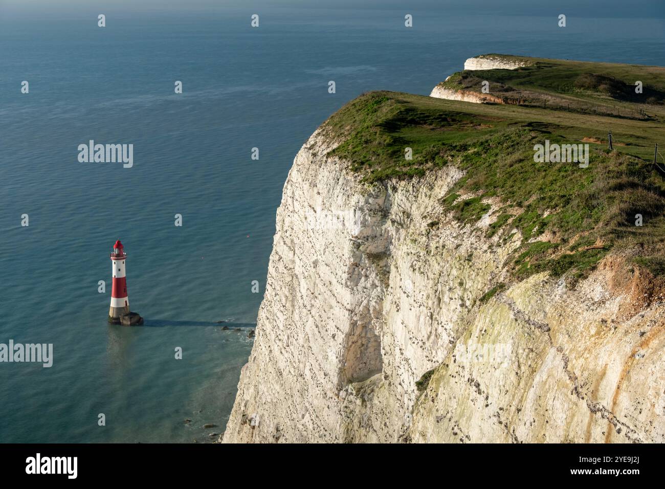 Beachy Head Lighthouse & Beachy Head, vicino a Eastbourne, South Downs National Park, East Sussex, Inghilterra, Regno Unito Foto Stock
