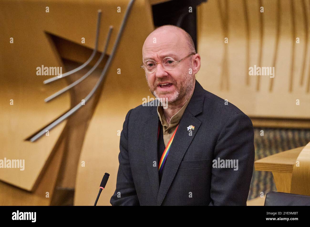 Edimburgo Scozia, Regno Unito 30 ottobre 2024. Patrick Harvie MSP al Parlamento scozzese per una mozione di condoglianze a seguito della morte dell'ex primo ministro Alex Salmond. credito sst/alamy notizie in diretta Foto Stock