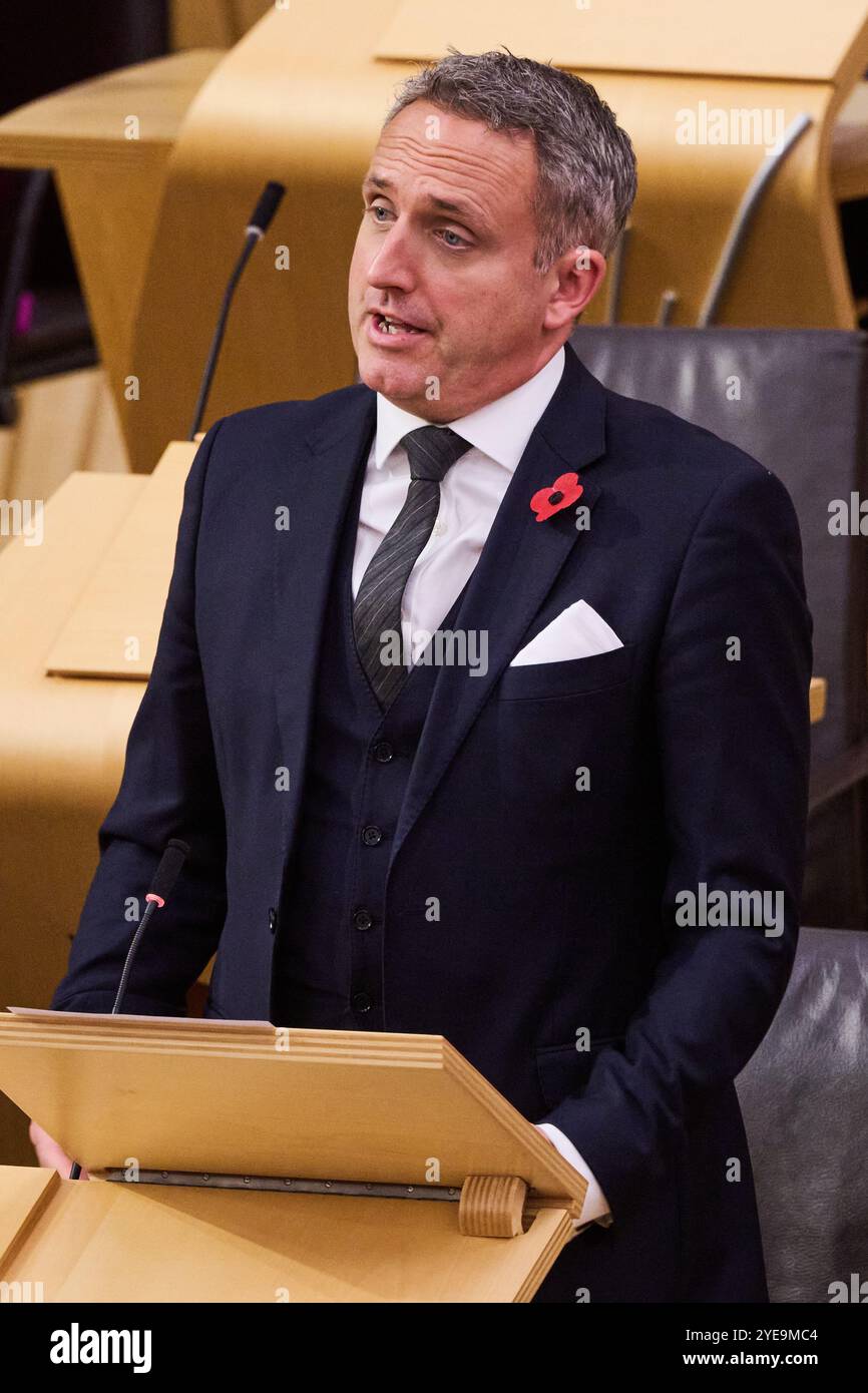 Edimburgo Scozia, Regno Unito 30 ottobre 2024. Alex Cole-Hamilton MSP al Parlamento scozzese per una mozione di condoglianze a seguito della morte dell'ex primo ministro Alex Salmond. credito sst/alamy notizie in diretta Foto Stock