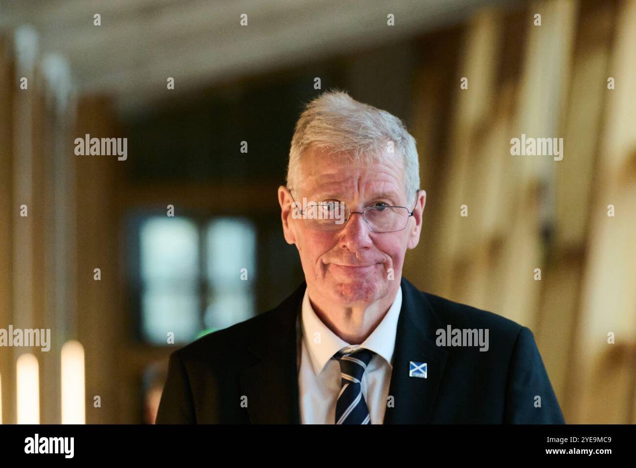 Edimburgo Scozia, Regno Unito 30 ottobre 2024. Kenny MacAskill al Parlamento scozzese per una mozione di condoglianze a seguito della morte dell'ex primo ministro Alex Salmond. credito sst/alamy notizie in diretta Foto Stock