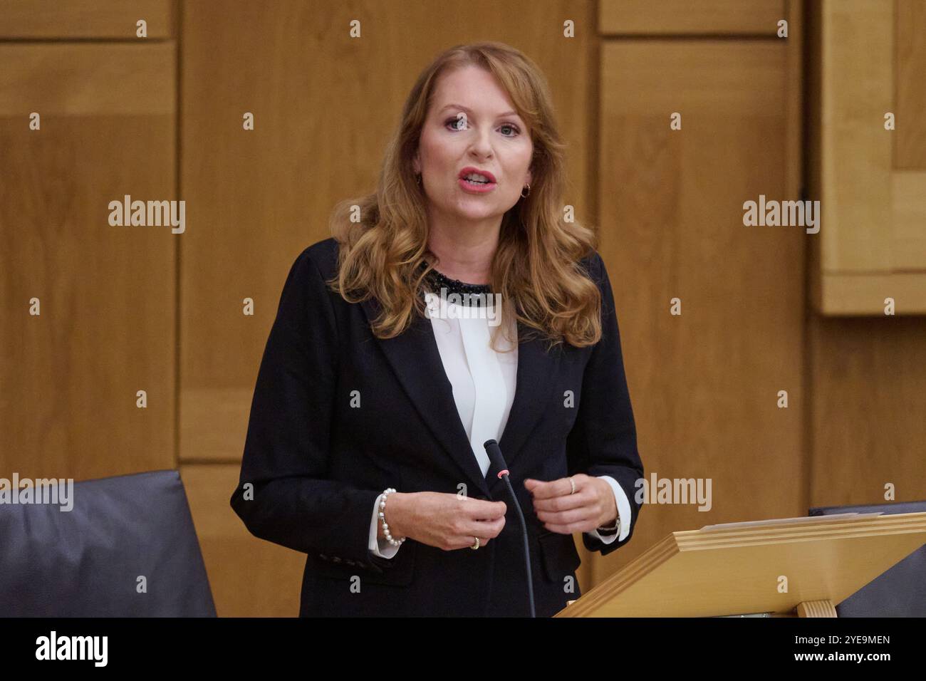 Edimburgo Scozia, Regno Unito 30 ottobre 2024. Ash Regan MSP al Parlamento scozzese per una mozione di condoglianze a seguito della morte dell'ex primo ministro Alex Salmond. credito sst/alamy notizie in diretta Foto Stock