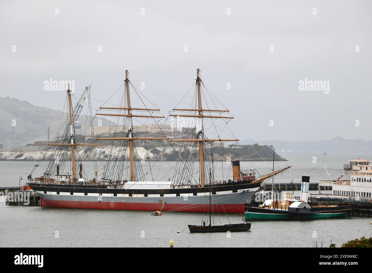 Nave a vela Balclutha a tre alberi con scafo in acciaio, costruita nel 1886 e esposta al San Francisco Maritime National Historical Park Foto Stock