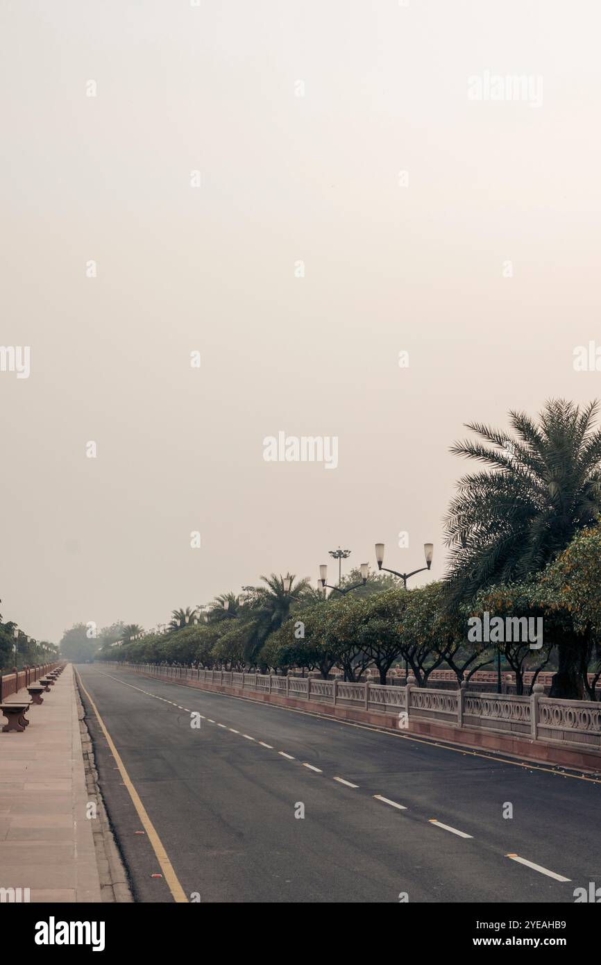 Strada nel Dr. Babasaheb Ambedkar Memorial Park a Lucknow, India; Lucknow, Uttar Pradesh, India Foto Stock