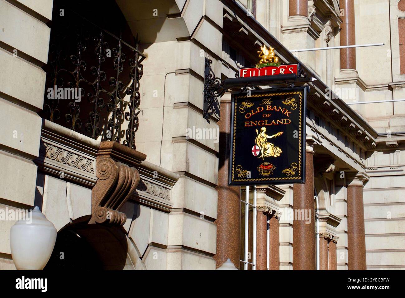 Il pub Old Bank of England, Fleet Street, City of London, London, England. Foto Stock