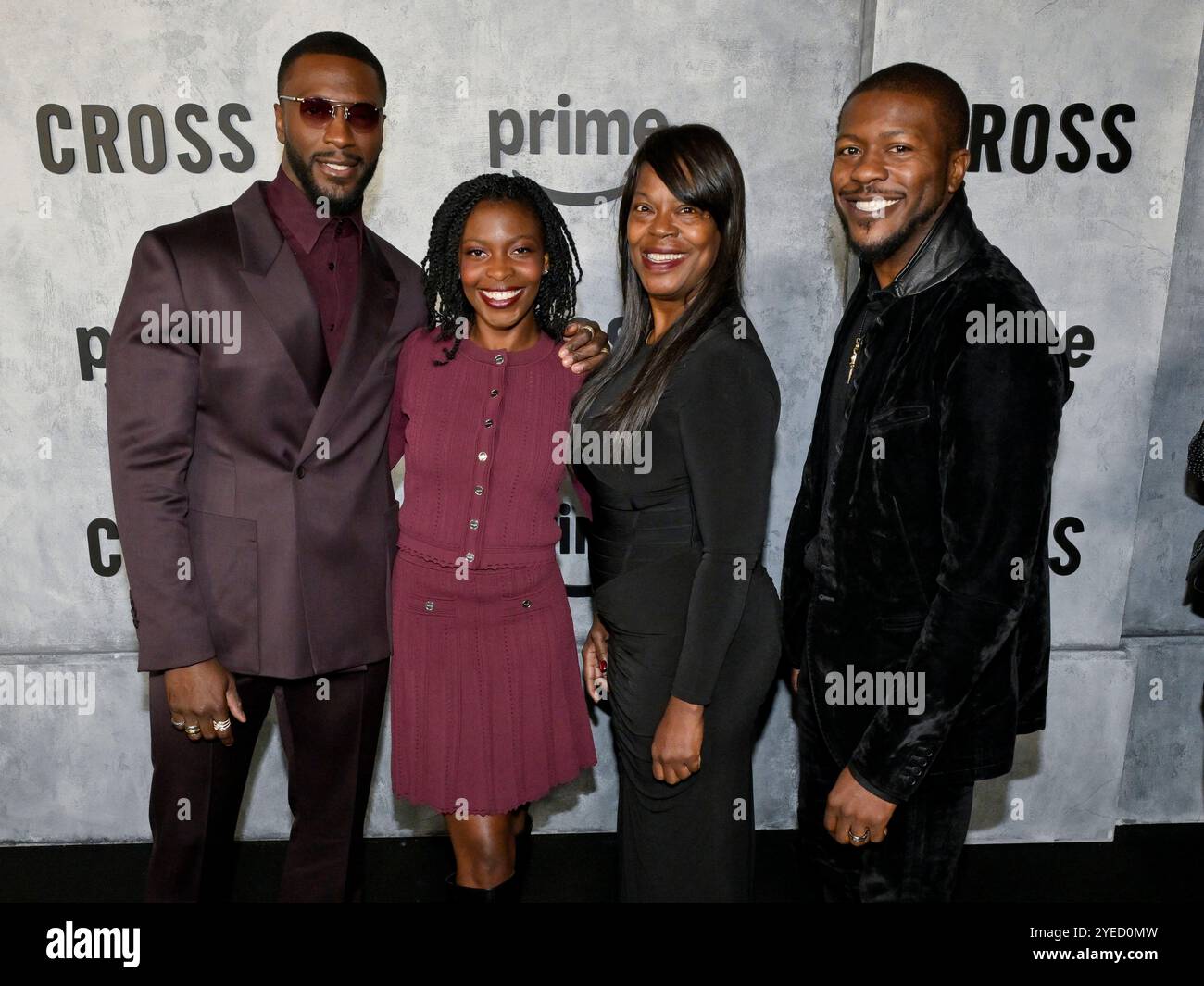 29 ottobre 2024, Hollywood, California, Stati Uniti: (L-R) Aldis Hodge, Briana Hodge, Yolette Hodge e Edwin Hodge partecipano all'evento Red Carpet Premiere 'Cross'. (Credit Image: © Billy Bennight/ZUMA Press Wire) SOLO PER USO EDITORIALE! Non per USO commerciale! Foto Stock