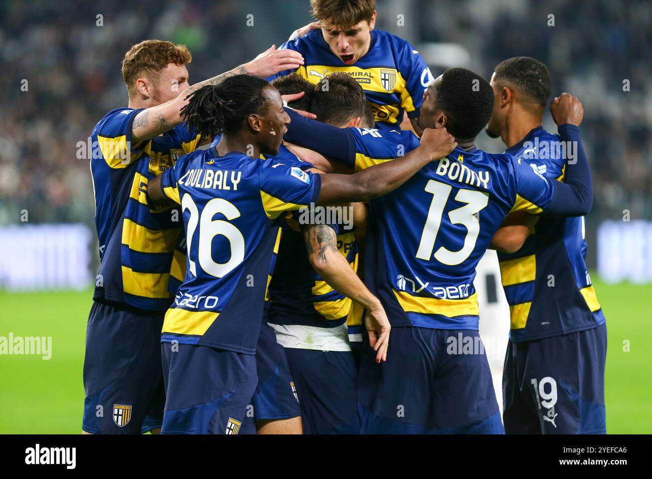 Enrico Delprato del Parma calcio 1913 festeggia con i suoi compagni di squadra dopo aver segnato nella partita di serie A tra Juventus FC e Parma calcio 1913 il prossimo ottobre Foto Stock