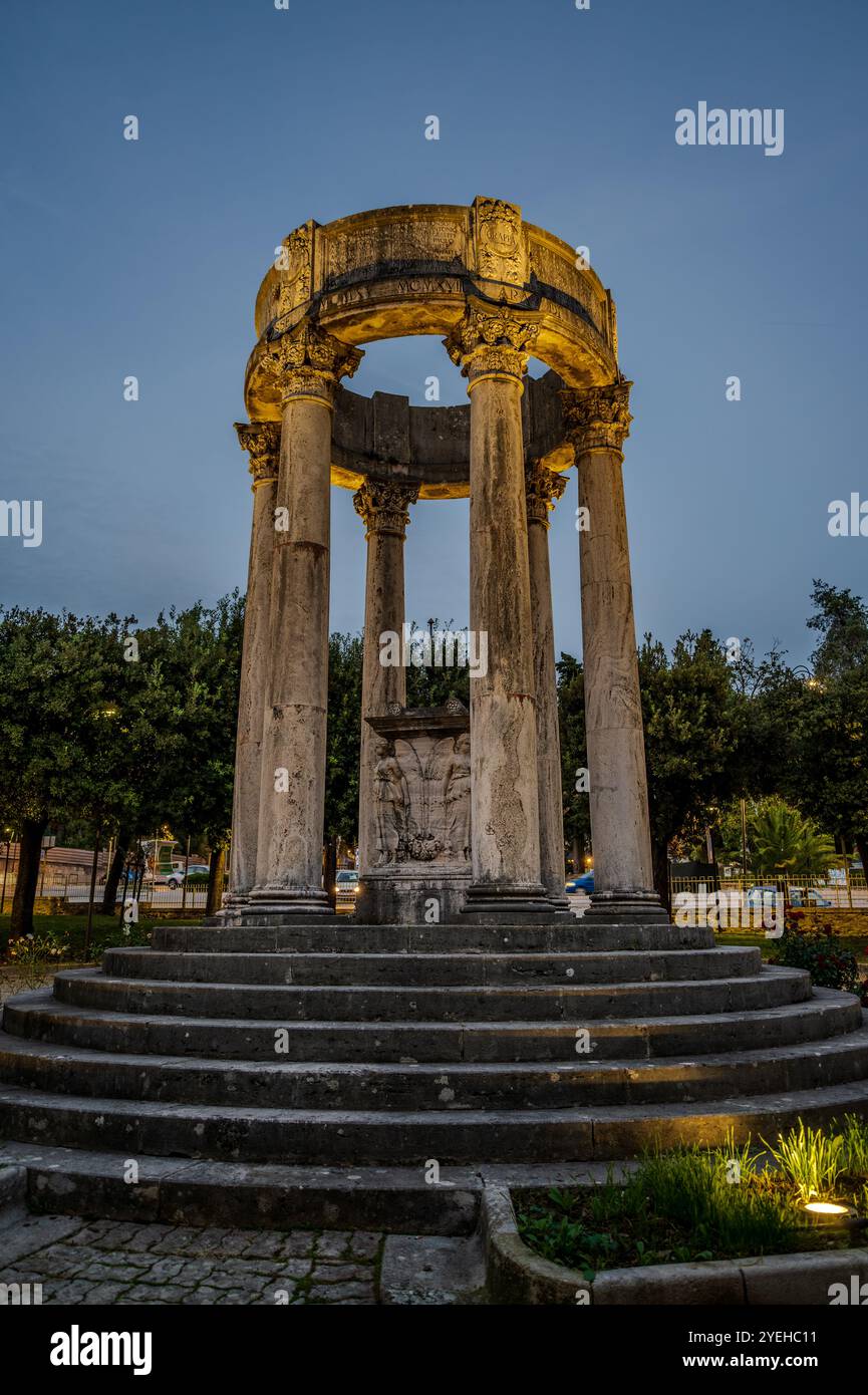 Monumento ai caduti della guerra immagini e fotografie stock ad alta ...