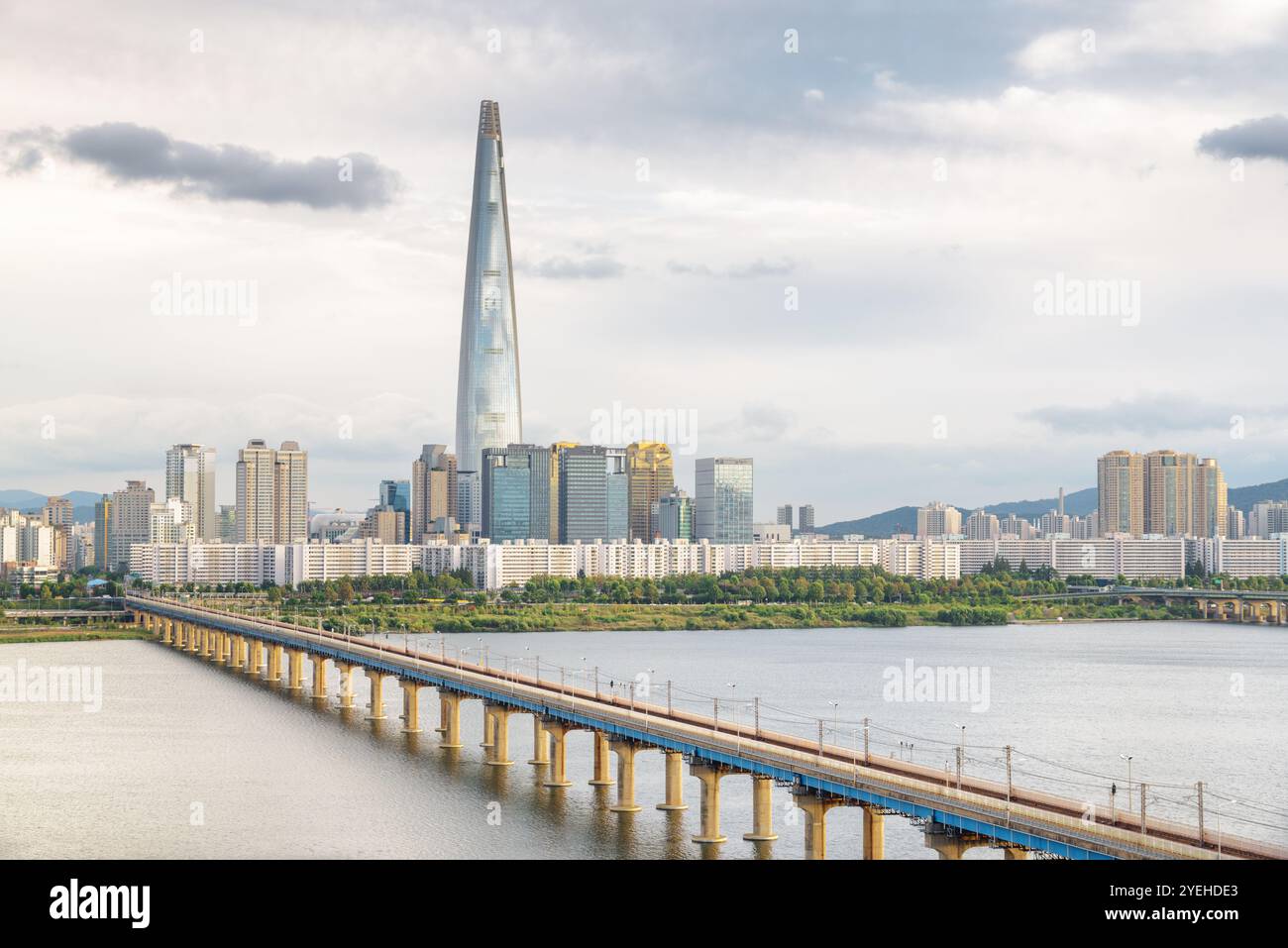 Vista panoramica del grattacielo nel centro di Seoul, Corea del Sud Foto Stock