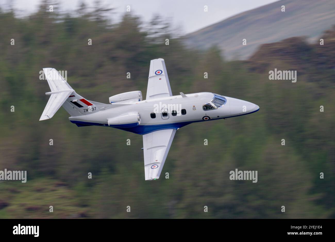 Addestramento al volo di basso livello RAF Phenom a Ullswater nel Lake District Foto Stock