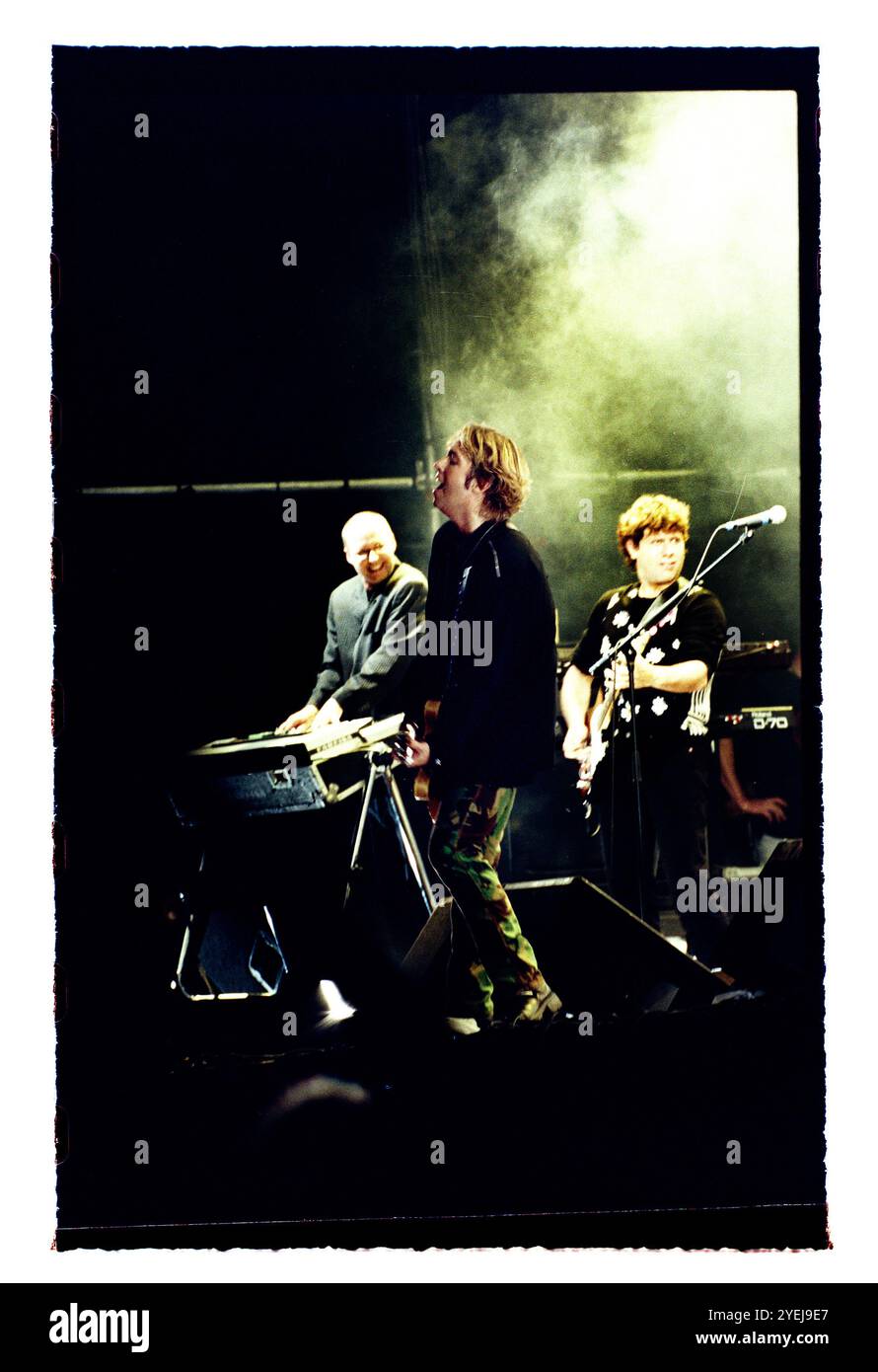 Gyllene Tider, Återtåget -96, durante un concerto al castello di Finspång, in Svezia, il 26 luglio 1996. Foto Stock