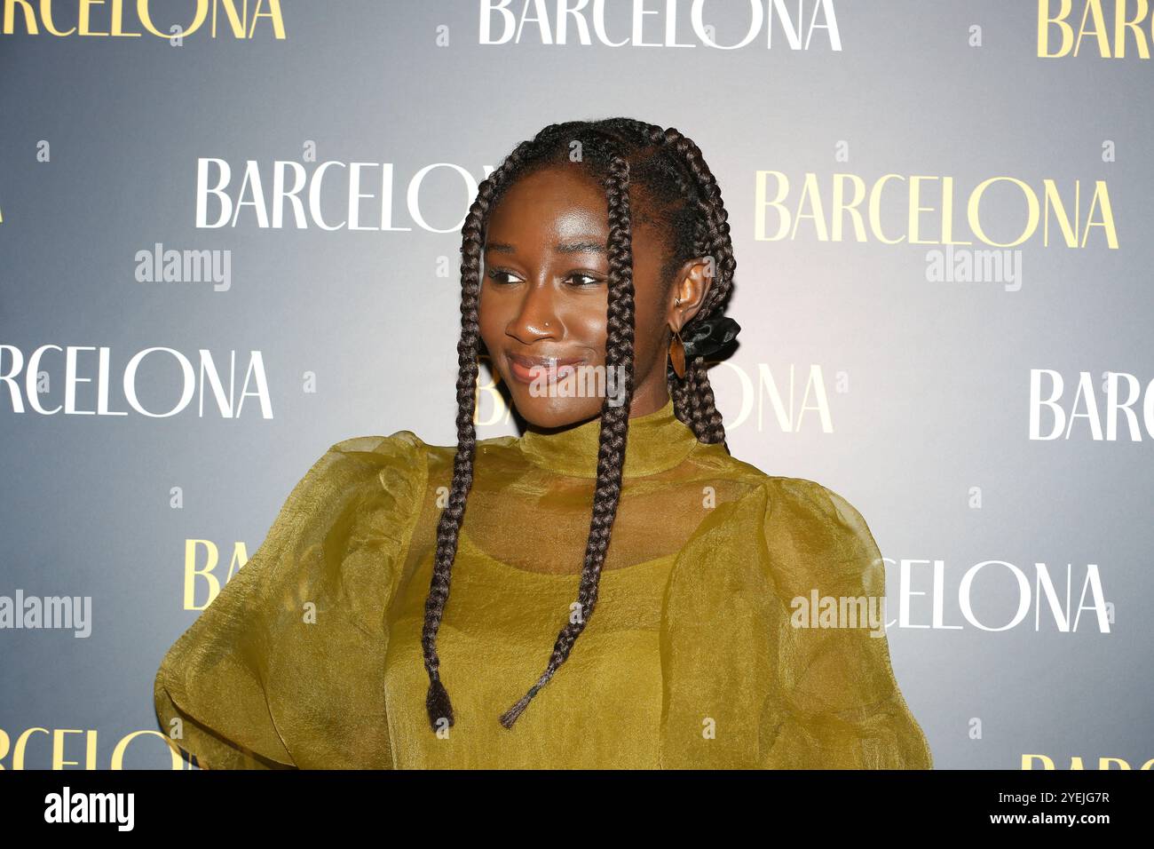 Heather Agyepong partecipa all'apertura della serata di gala di Barcellona al Duke of York's Theatre di Londra, con Lily Collins e Alvaro morte. Foto Stock