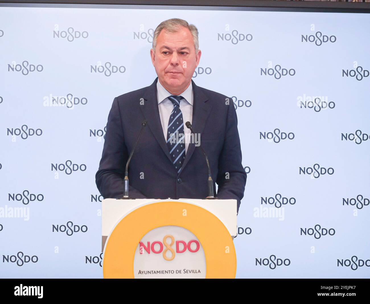 Siviglia, 13/11/2023. Conferenza stampa del sindaco di Siviglia, José Luis Sanz, sui bilanci. Foto: JM Serrano. SEGN. ARCHSEV. Crediti: Album / Archivo ABC / Juan Manuel Serrano Becerra Foto Stock