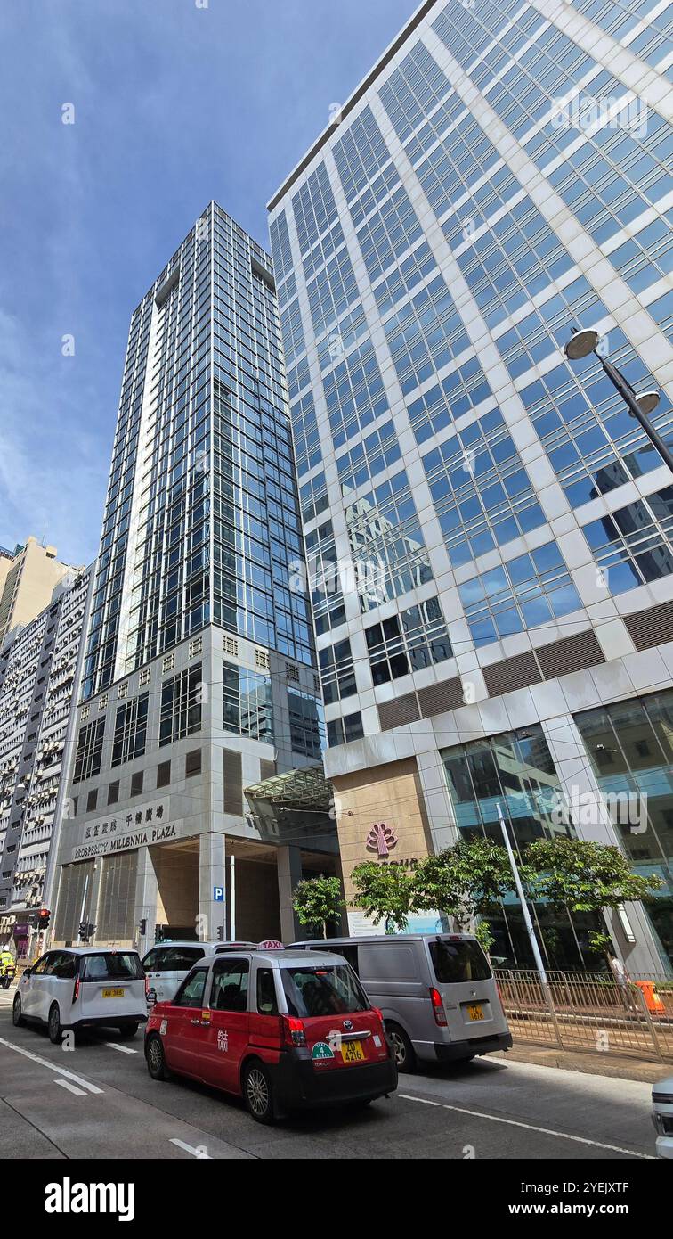 Il Prosperity Millennia Plaza su King's Road, Hong Kong. Foto Stock