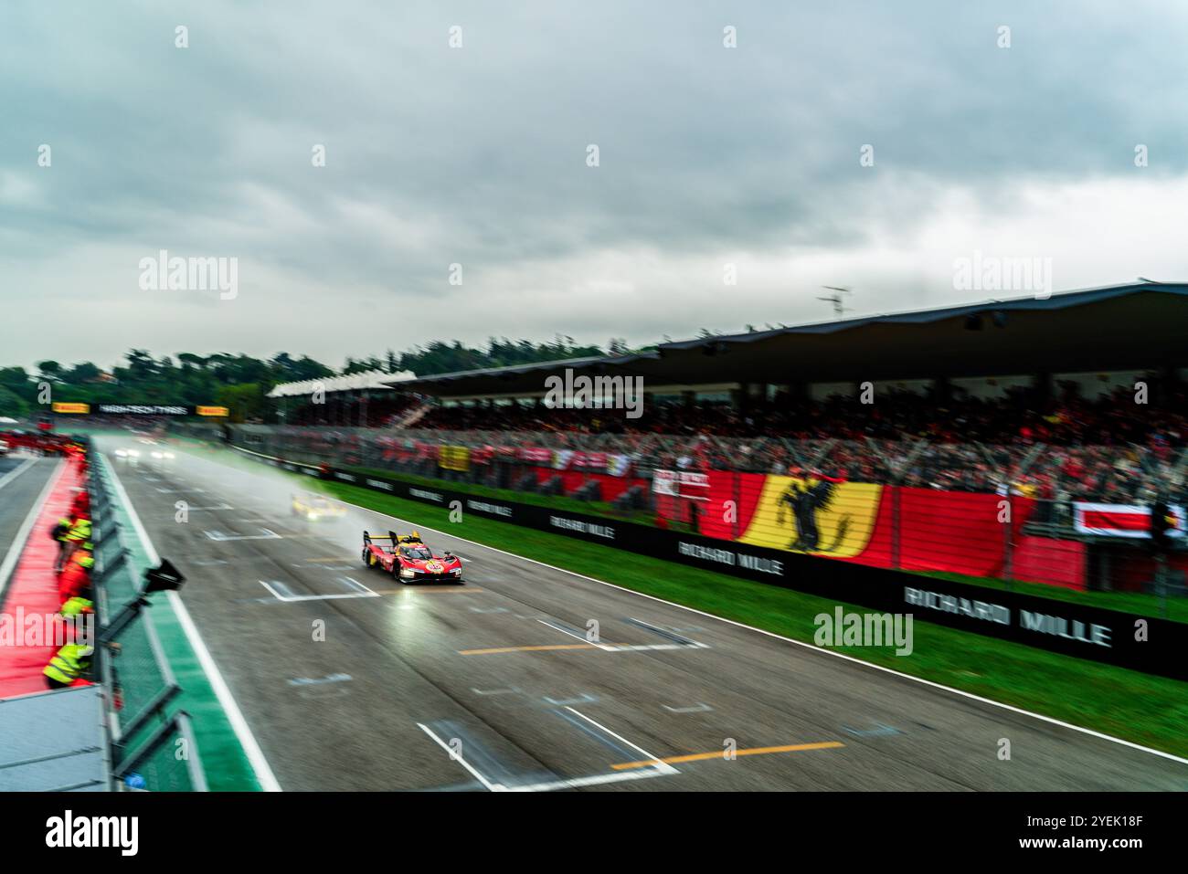 Imola, Italia. 20 ottobre 2024. Nicklas Nielsen (DNK) guida la Ferrari 50 Hypercar durante la Parade in onore della 24h 2024 di le Mans sul circuito internazionale Enzo e Dino Ferrari di Imola. (Foto di Luca Martini/SOPA Images/Sipa USA) credito: SIPA USA/Alamy Live News Foto Stock