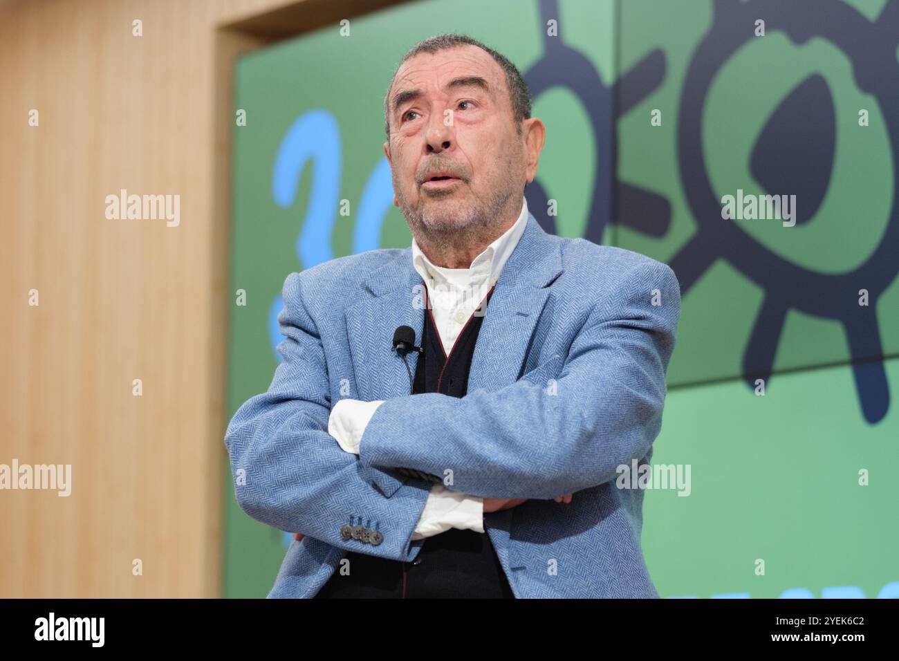 Il regista Jose Luis Garci, durante una conferenza stampa della Medaglia d'Oro dei Forque Awards presso la Fondazione Ortega Marañon, il 31 ottobre 2024 a M Foto Stock