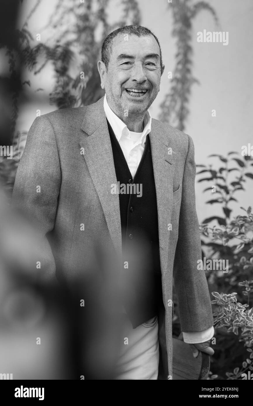 Il regista Jose Luis Garci, durante una conferenza stampa della Medaglia d'Oro dei Forque Awards presso la Fondazione Ortega Marañon, il 31 ottobre 2024 a M Foto Stock