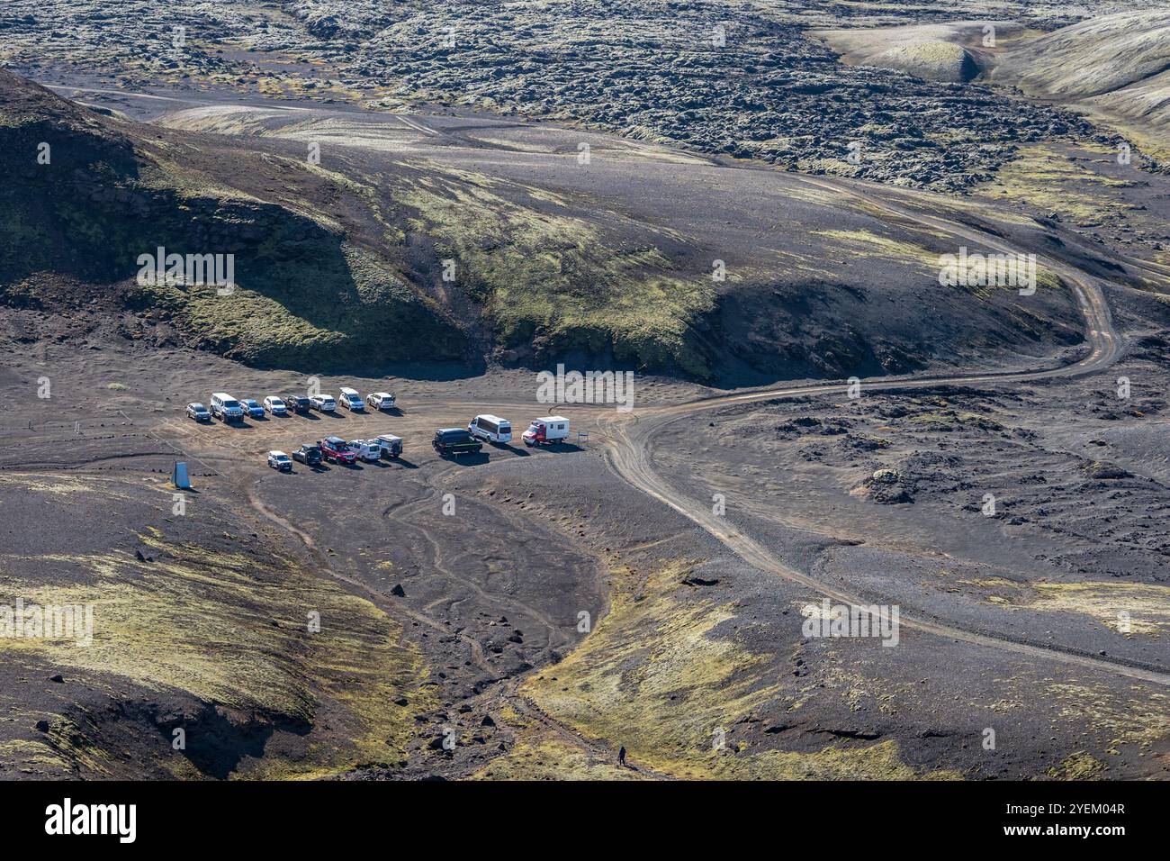 Parcheggio a mt. Laki, cratere Laki o Lakagígar, serie di crateri, altopiani interni dell'Islanda, Suðurland, Islanda Foto Stock