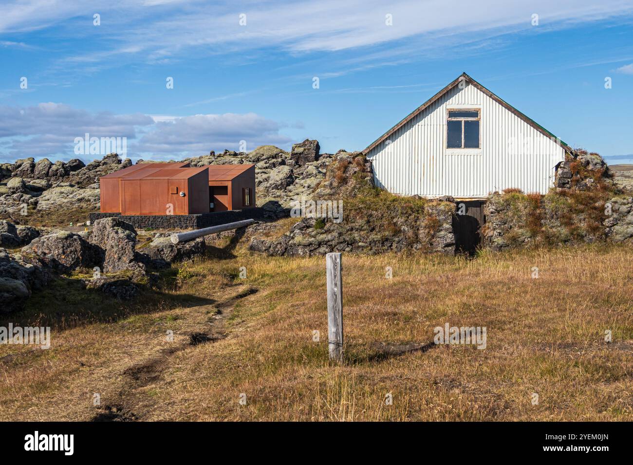 Baita di montagna e campeggio Blagil, sulla strada F206 per la fila del cratere Laki, Islanda Foto Stock