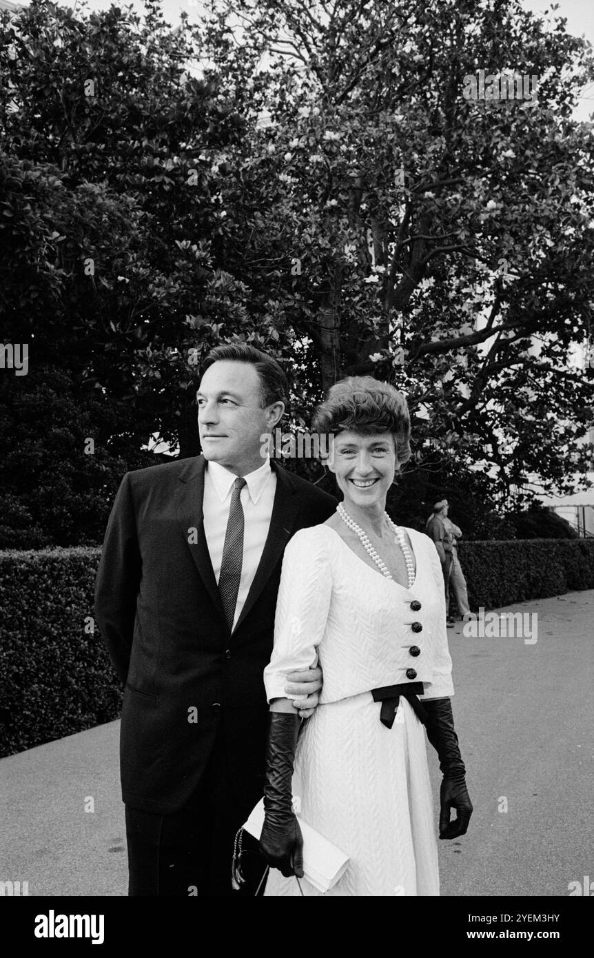 White House Art Festival. STATI UNITI. 14 giugno 1965 la mostra di arte contemporanea americana è stata organizzata dalla Casa Bianca. Opere d'arte, dipinti, fotografie e sculture sono state prese in prestito dai musei di tutto il paese. Foto Stock