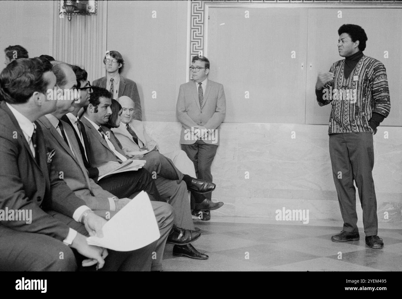 National Welfare Rights Organization a Capitol Hill. STATI UNITI. L'11 giugno 1969 la National Welfare Rights Organization (NWRO) è stata un'organizzazione attivista americana che ha combattuto per i diritti di benessere delle persone, in particolare delle donne e dei bambini. L'organizzazione aveva quattro obiettivi: Reddito adeguato, dignità, giustizia e partecipazione democratica. Il gruppo è stato attivo dal 1966 al 1975. Al suo apice nel 1969, l'appartenenza alla NWRO era stimata a 25.000 membri (per lo più donne afroamericane). Foto Stock