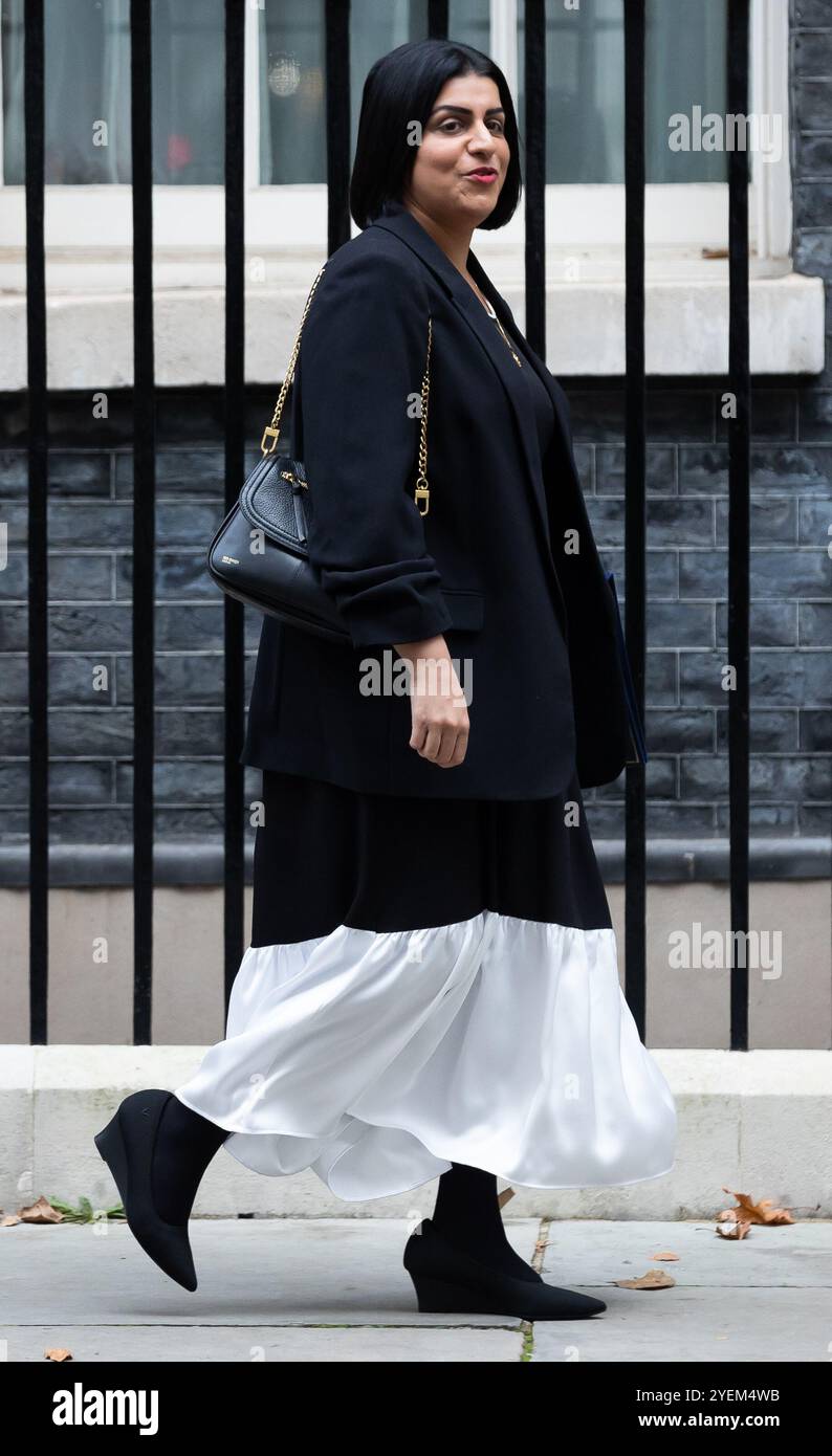 Londra, Regno Unito. 30 ottobre 2024. Shabana Mahmood lascia una riunione di gabinetto pre-budget a Downing Street, Londra, Regno Unito, il 30 ottobre 2024. (Credit Image: © SOPA Images via ZUMA Press Wire) SOLO PER USO EDITORIALE! Non per USO commerciale! Foto Stock