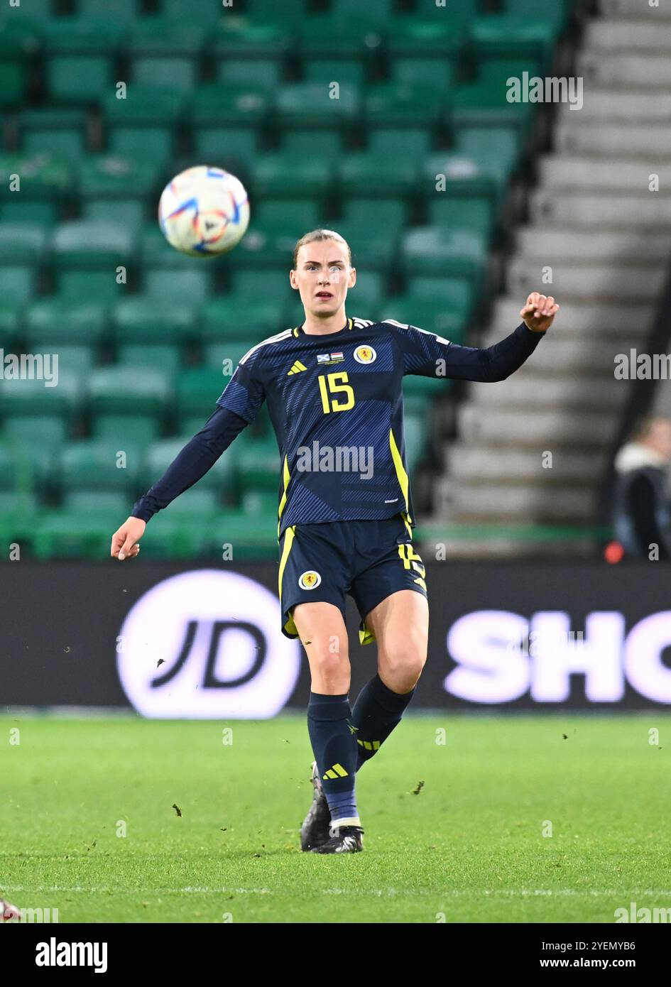 Martedì 29 ottobre UEFA WomenÕs Campionato europeo Play-off Scozia contro Ungheria Easter Road Stadium, Edimburgo. Scotlands, Jenna Clark Foto Stock
