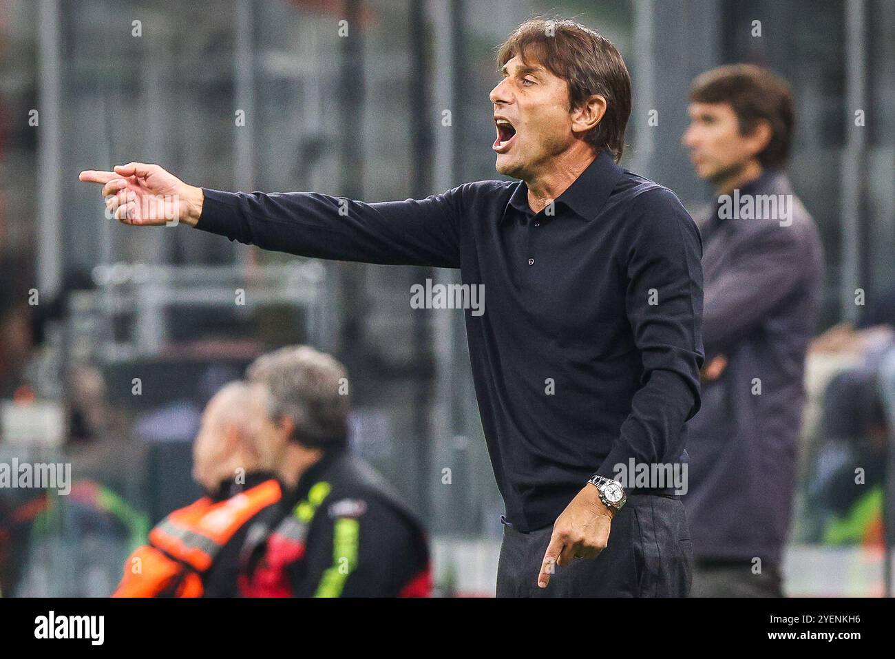 Milano, Francia, Italia. 29 ottobre 2024. Antonio CONTE del Napoli durante la partita di serie A tra AC Milan e SSC Napoli allo Stadio San Siro il 29 ottobre 2024 a Milano. (Credit Image: © Matthieu Mirville/ZUMA Press Wire) SOLO PER USO EDITORIALE! Non per USO commerciale! Foto Stock