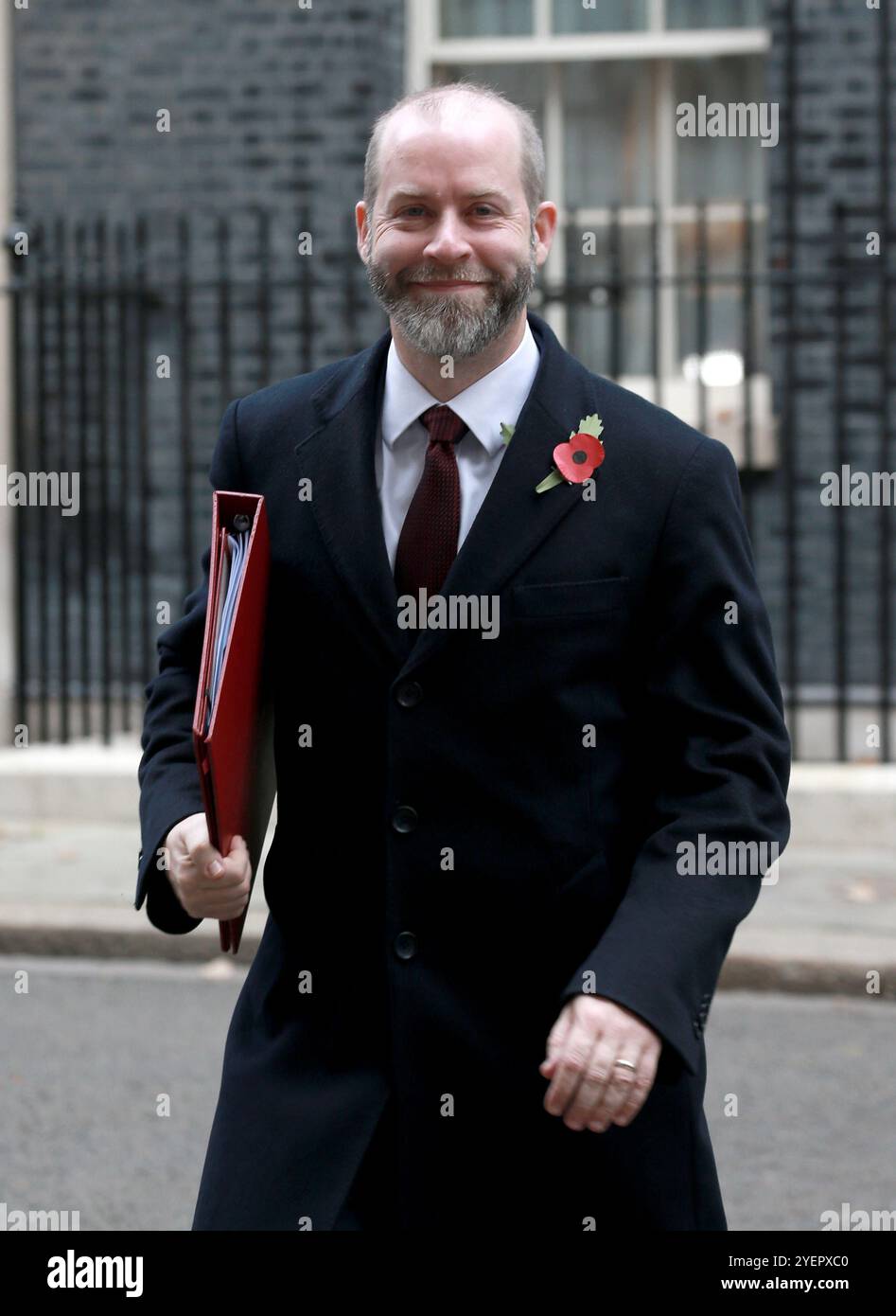 Londra, Regno Unito. 30 ottobre 2024. Il Segretario di Stato per le imprese e il commercio Jonathan Reynolds lascia il 10 Downing Street dopo aver partecipato ad una riunione del Gabinetto a Londra. (Foto di Fred Duval/SOPA Images/Sipa USA) credito: SIPA USA/Alamy Live News Foto Stock