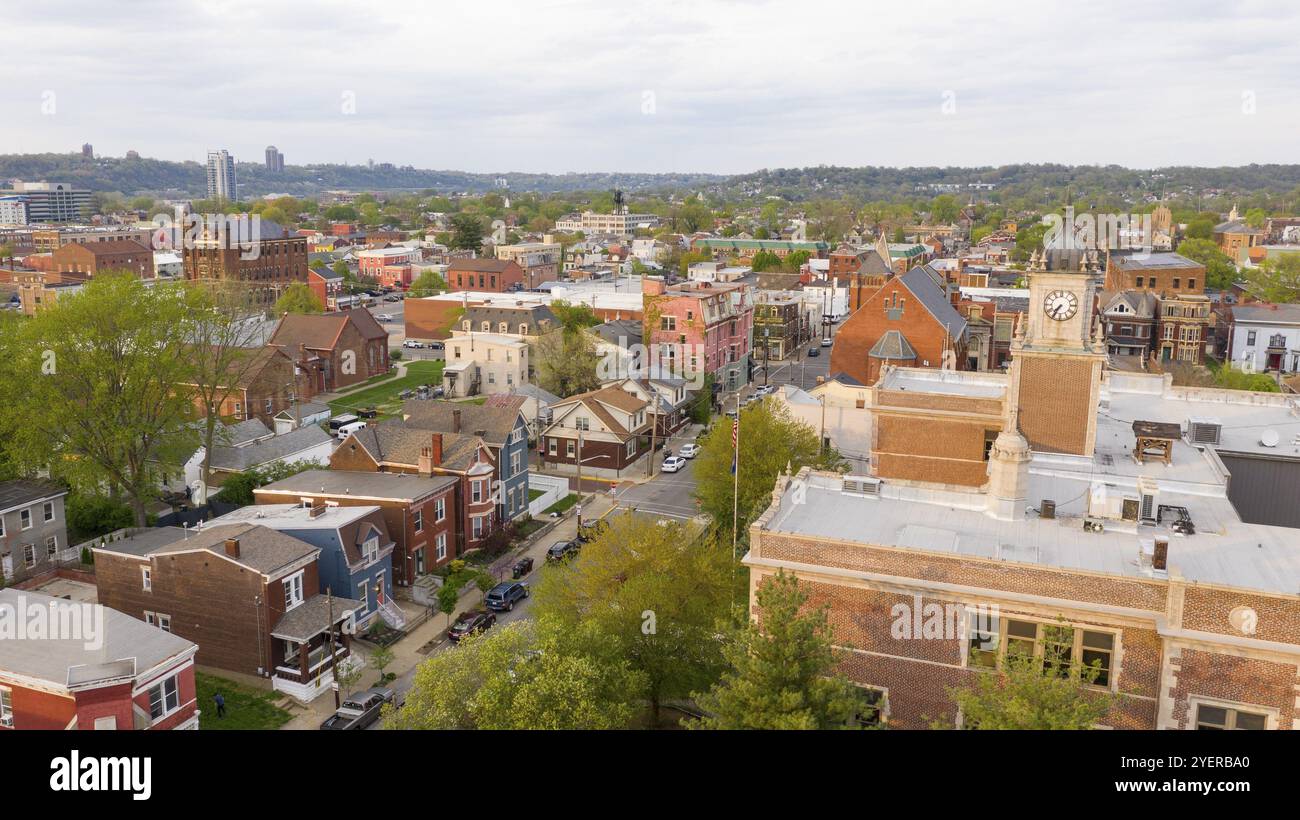 Colorata storia e architettura può essere trovato in Newport Kentucky Foto Stock