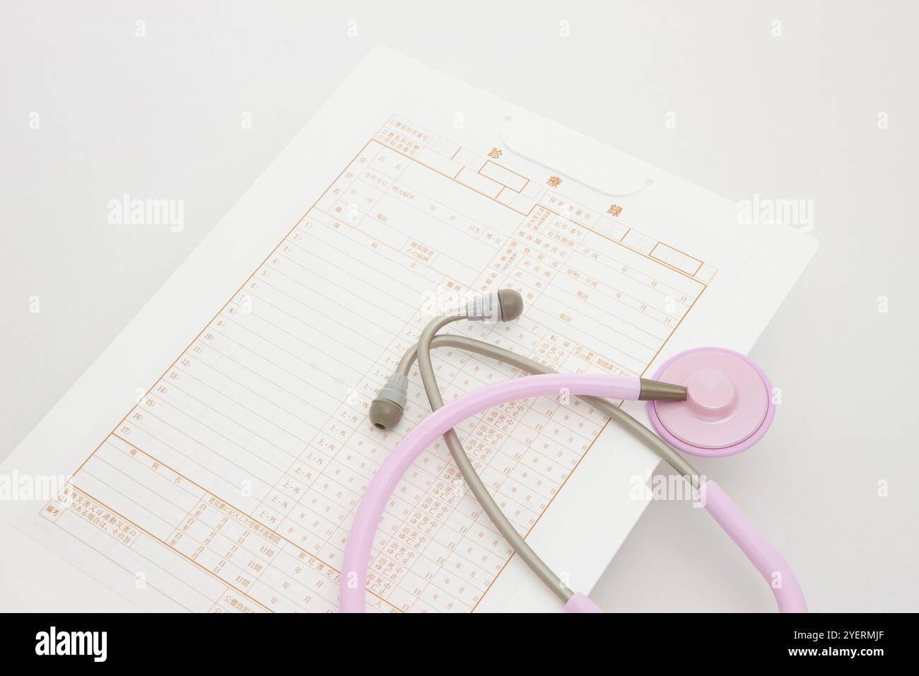 Stetoscopio e cartelle cliniche Foto Stock