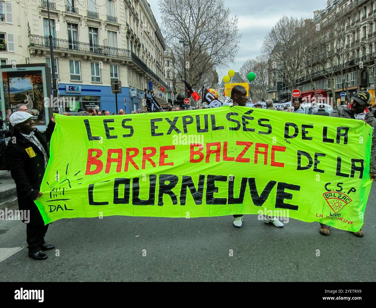 Parigi, Francia, Crowd People, Demonstration of African Migrants for Right for Permanent Housing, "Droit au Logement, D.A.L.", N.G.O. Foto Stock