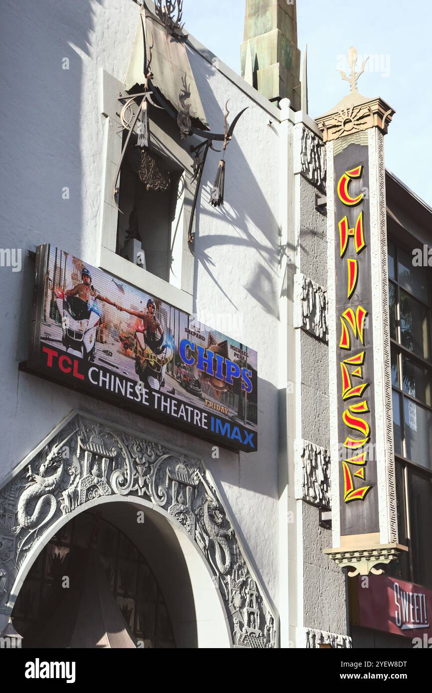 Los Angeles, California, Stati Uniti - 05-20-2022: Una vista dell'architettura dei segni del TCL Chinese Theater di Hollywood. Foto Stock
