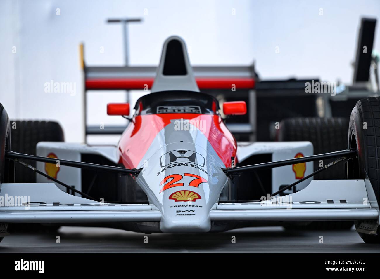 San Paolo, Brasile. 1 novembre 2024. La 1990 #27 McLaren MP4/5 di Ayrton Senna. 01.11.2024. Campionato del mondo di formula 1, Rd 21, Gran Premio del Brasile, San Paolo, Brasile, giorno di qualificazione Sprint. Il credito fotografico dovrebbe essere: XPB/Alamy Live News. Foto Stock