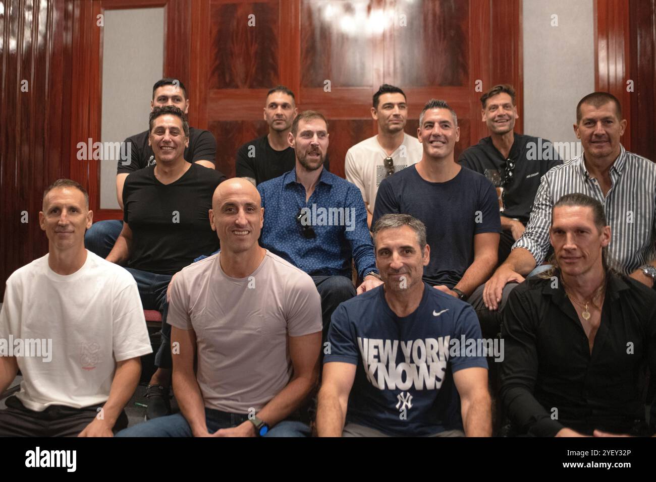 Buenos Aires (1 novembre 2024). La Golden Generation argentina del Basket 20° anniversario. L'ex squadra nazionale di basket che ha vinto la medaglia d'oro ai Giochi Olimpici di Atene 2004 annuncia il loro gioco di esibizione d'addio. Hotel Marriott. Crediti: Mariano Garcia/Alamy Live News Foto Stock