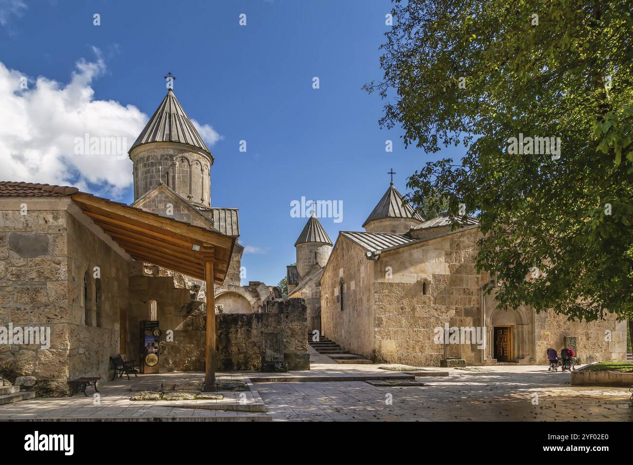 Haghartsin è un monastero del 13th secolo situato vicino alla città di Dilijan in Armenia Foto Stock